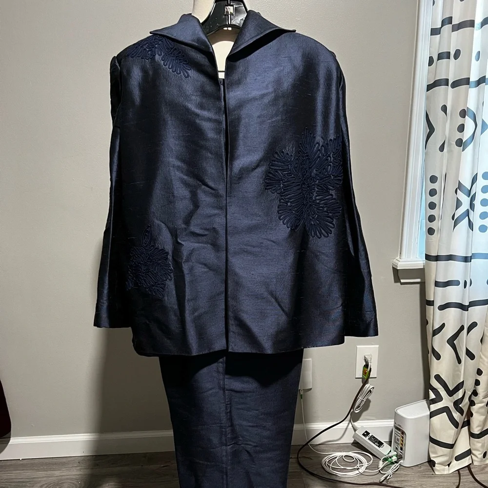 Plus Size Jacket - Picture 2 of 9